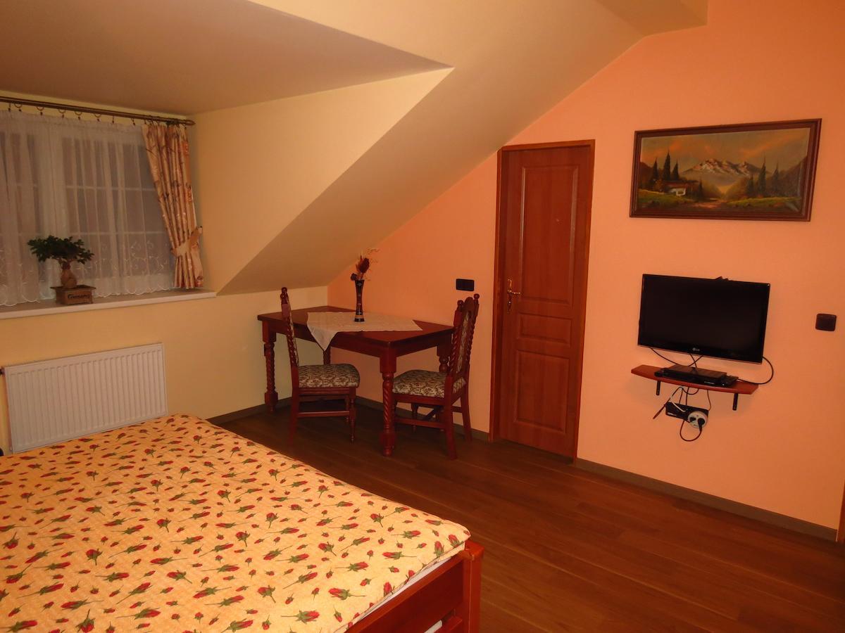 Zamecek Kaliste Hotel Poddubi Room photo